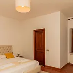Assisi Simi