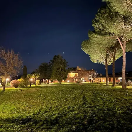 Assisi Simi Oda ve Kahvaltı Petrignano