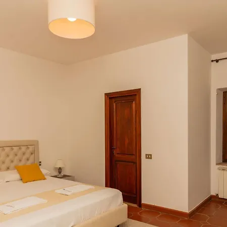 Assisi Simi