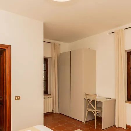 Assisi Simi 3*