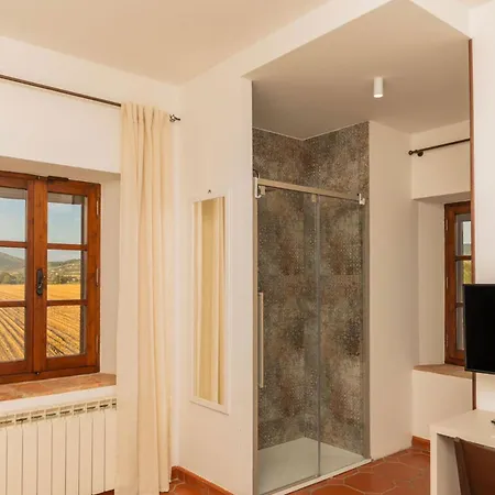 Assisi Simi Petrignano